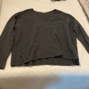 Gap sweater